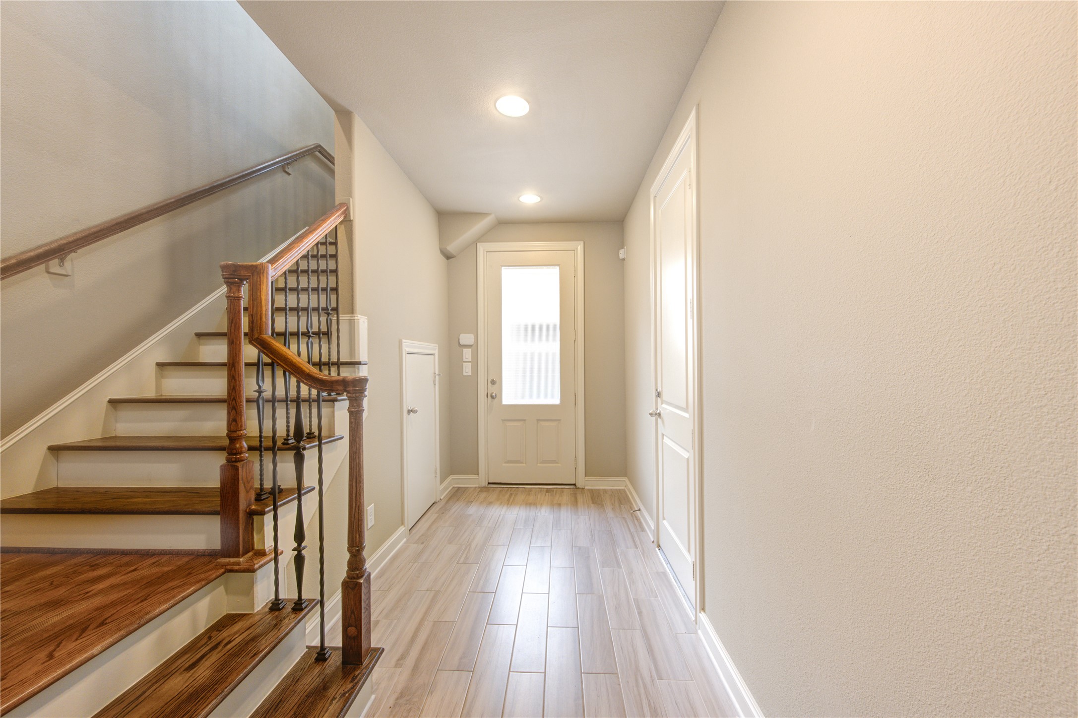 5826 Darling St Property Photo 4