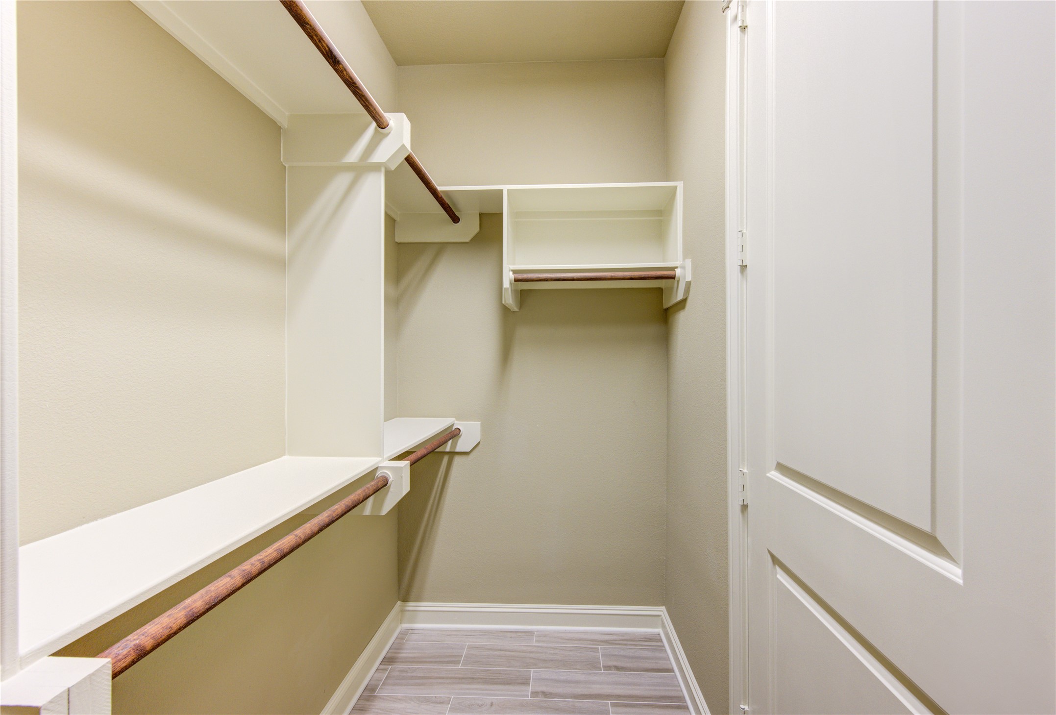 5826 Darling St Property Photo 8