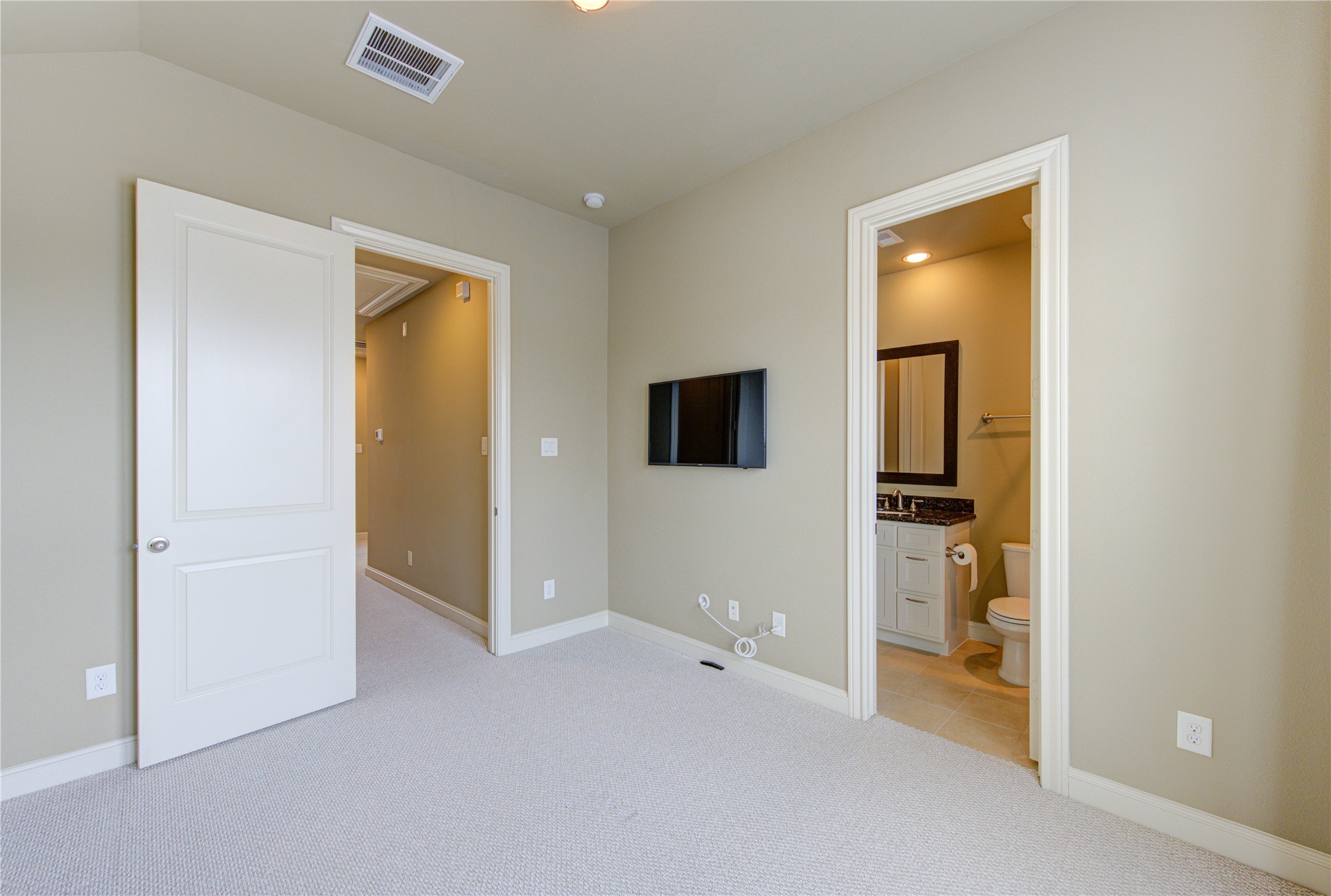 5826 Darling St Property Photo 23