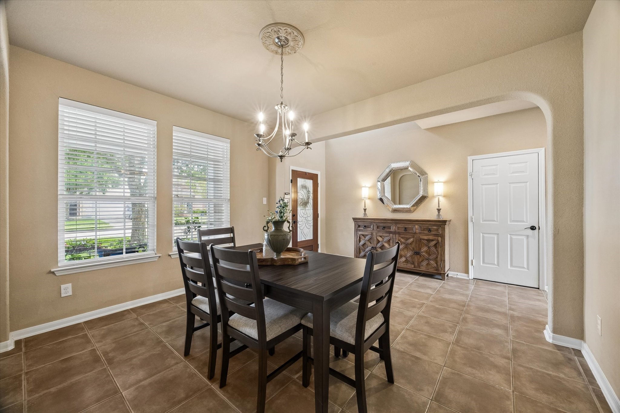 6102 Timbermoss Court Property Photo 4