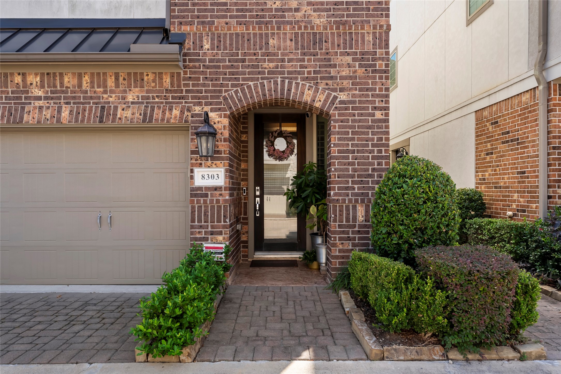 8303 Ginger Oak Street Property Photo 3