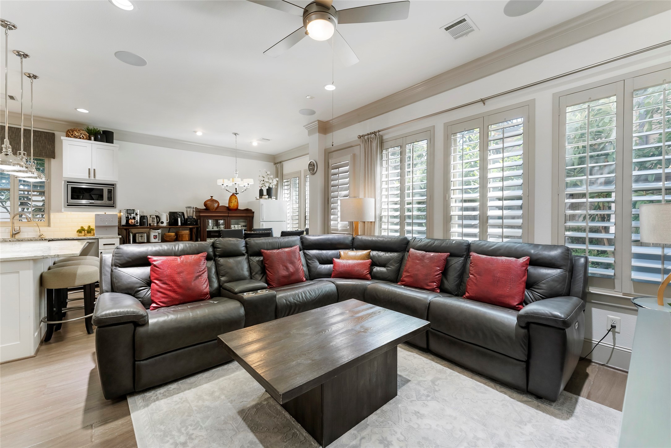 8303 Ginger Oak Street Property Photo 11
