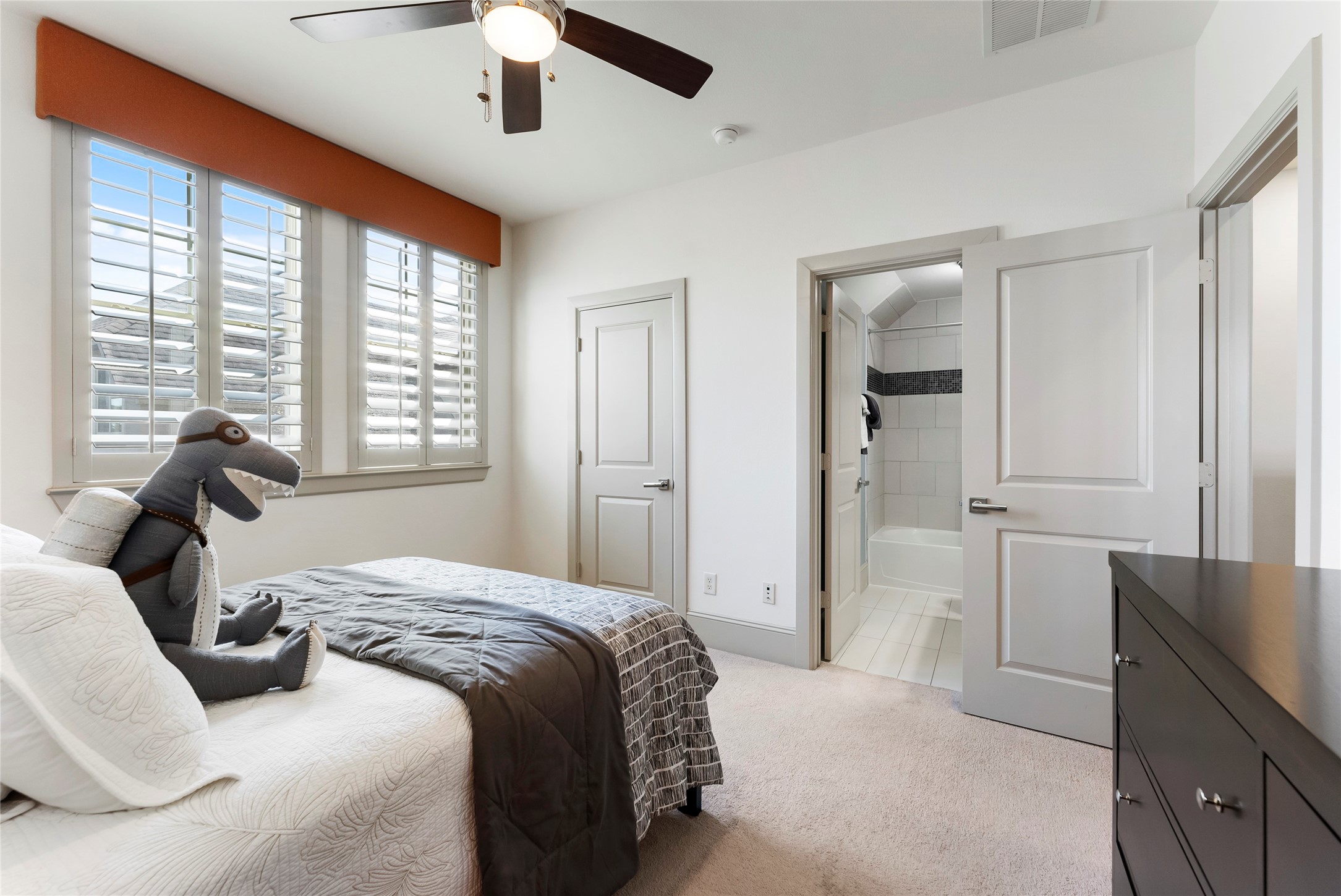 8303 Ginger Oak Street Property Photo 40