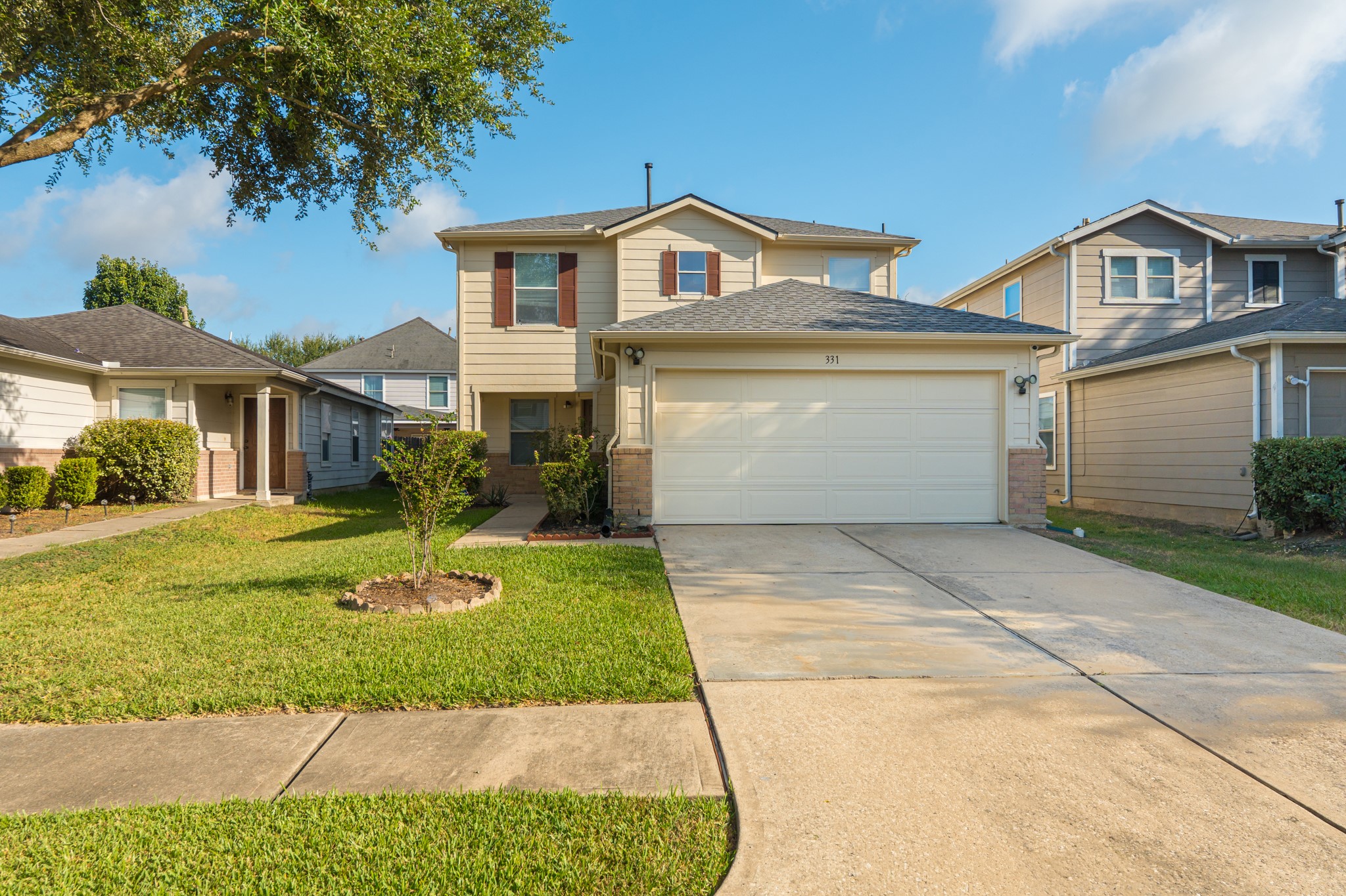 331 Mantova Drive Property Photo 2