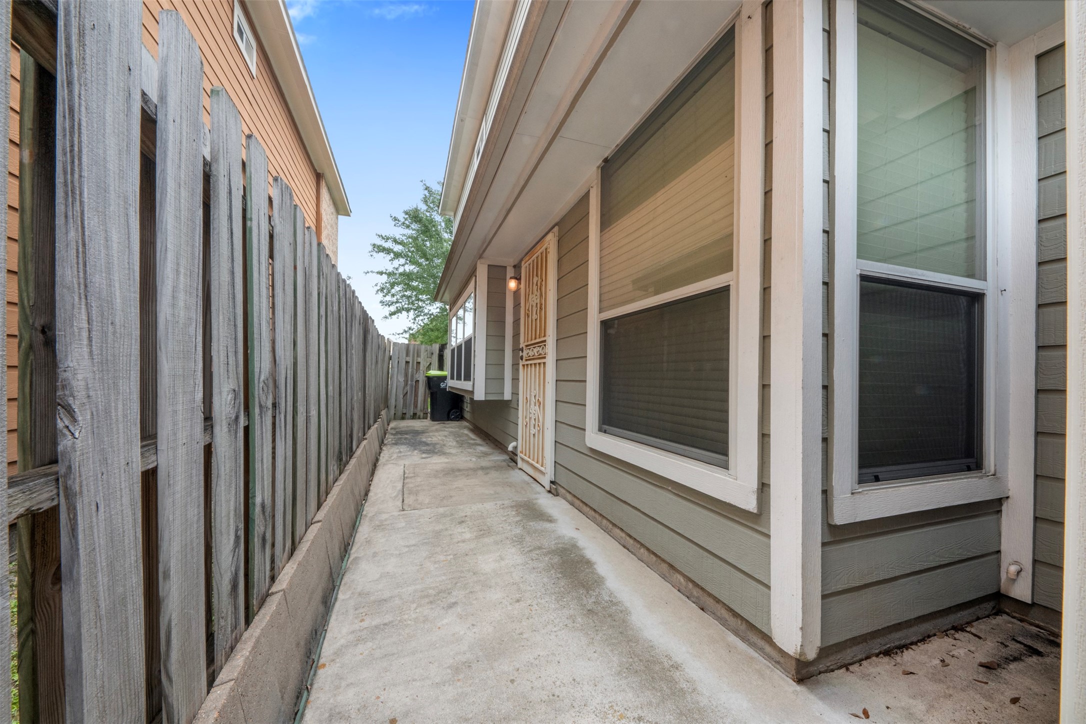 7138 Sun Village Drive Property Photo 25