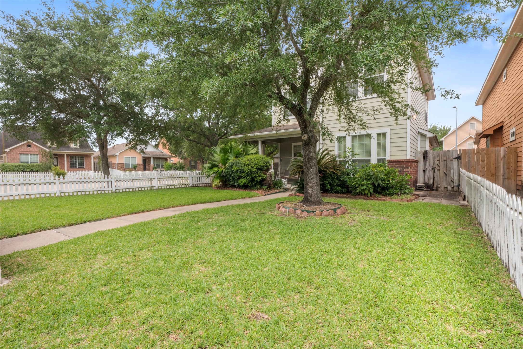 7138 Sun Village Drive Property Photo 27