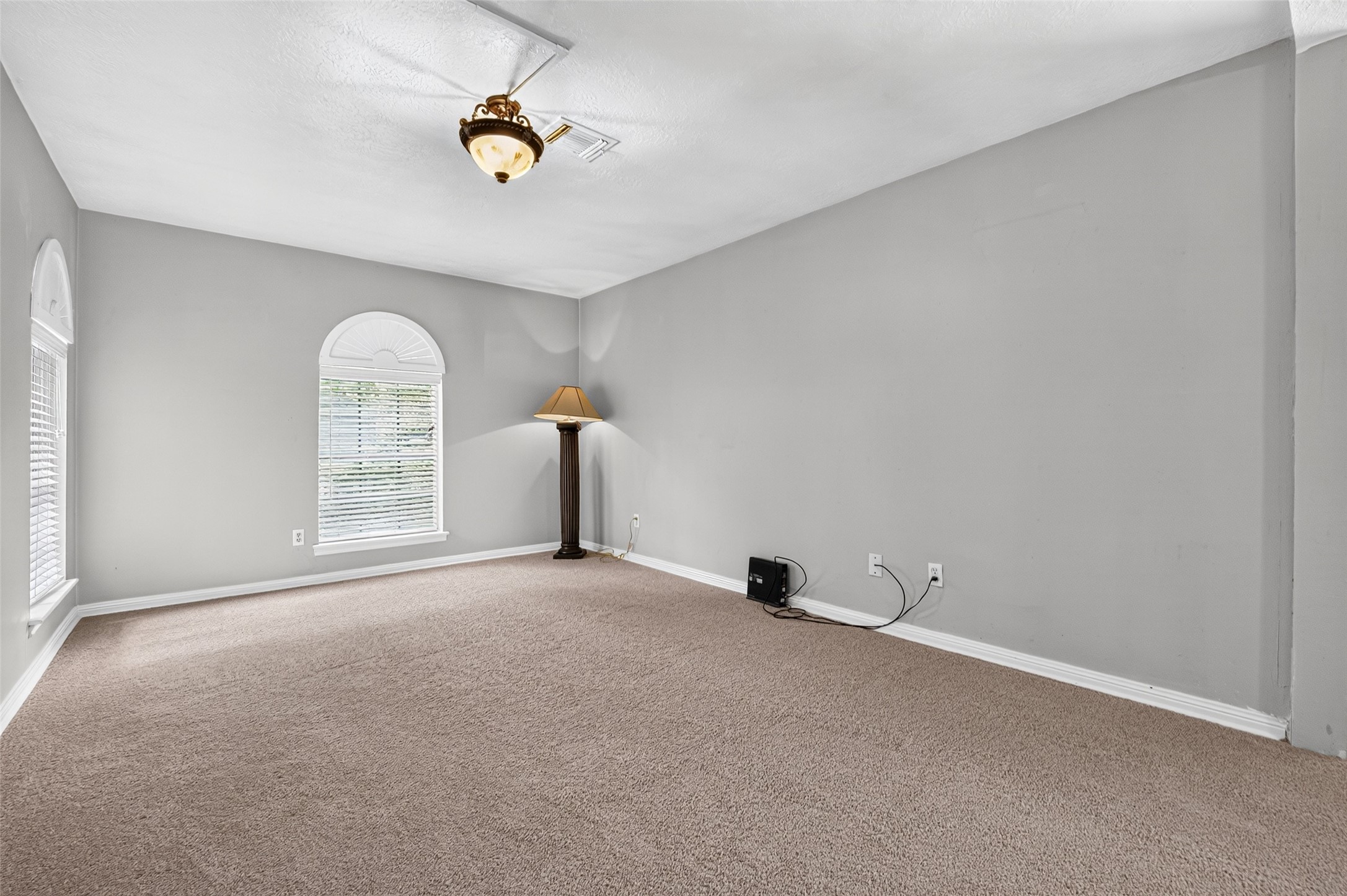 5727 Green Springs Dr Property Photo 14