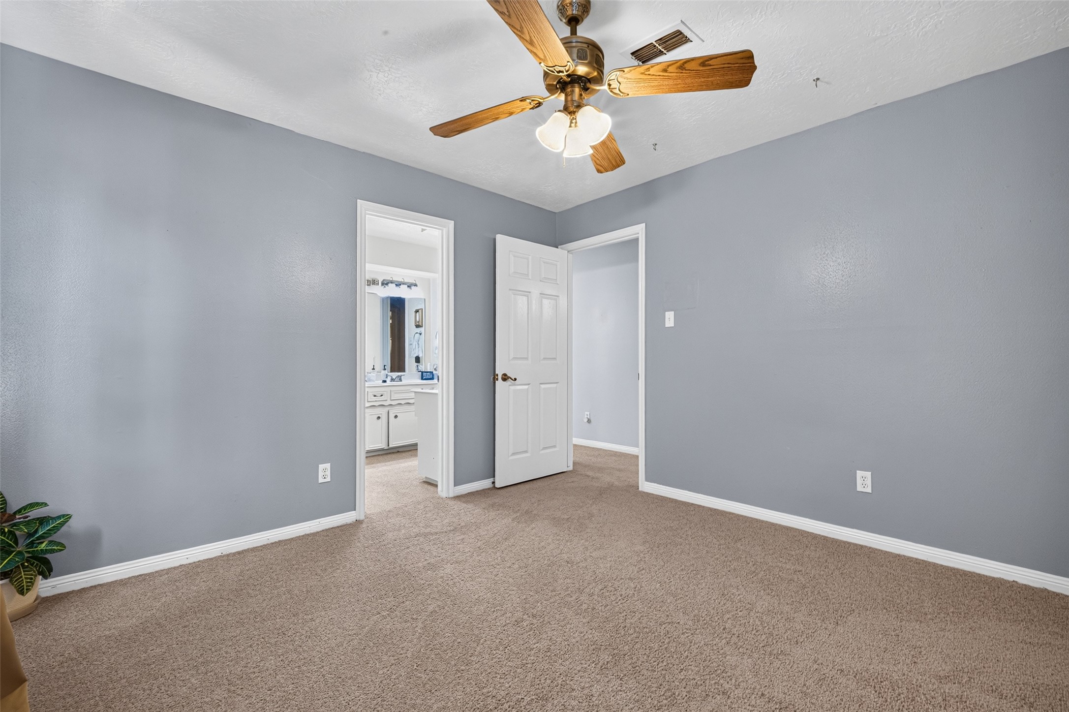 5727 Green Springs Dr Property Photo 19