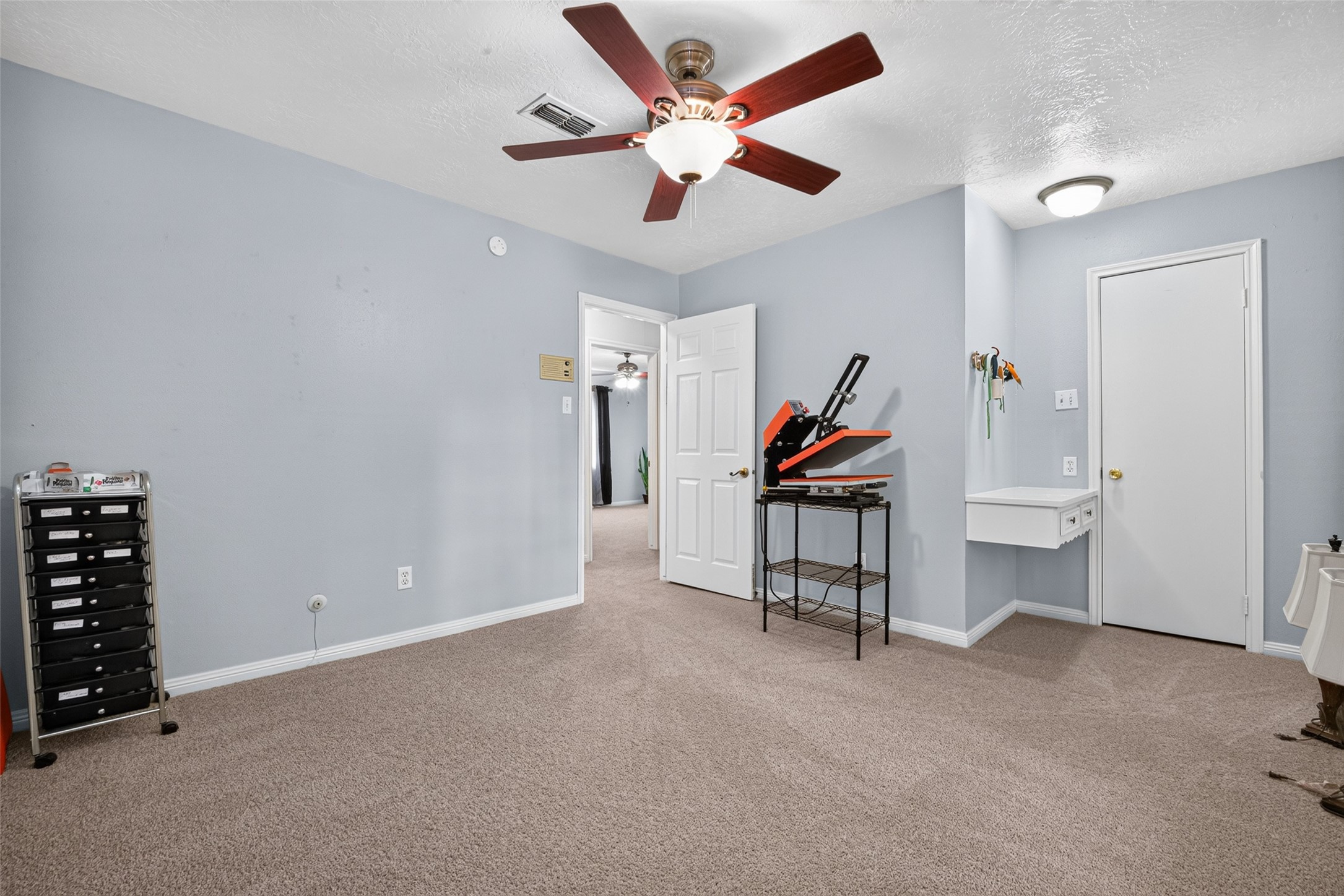 5727 Green Springs Dr Property Photo 20