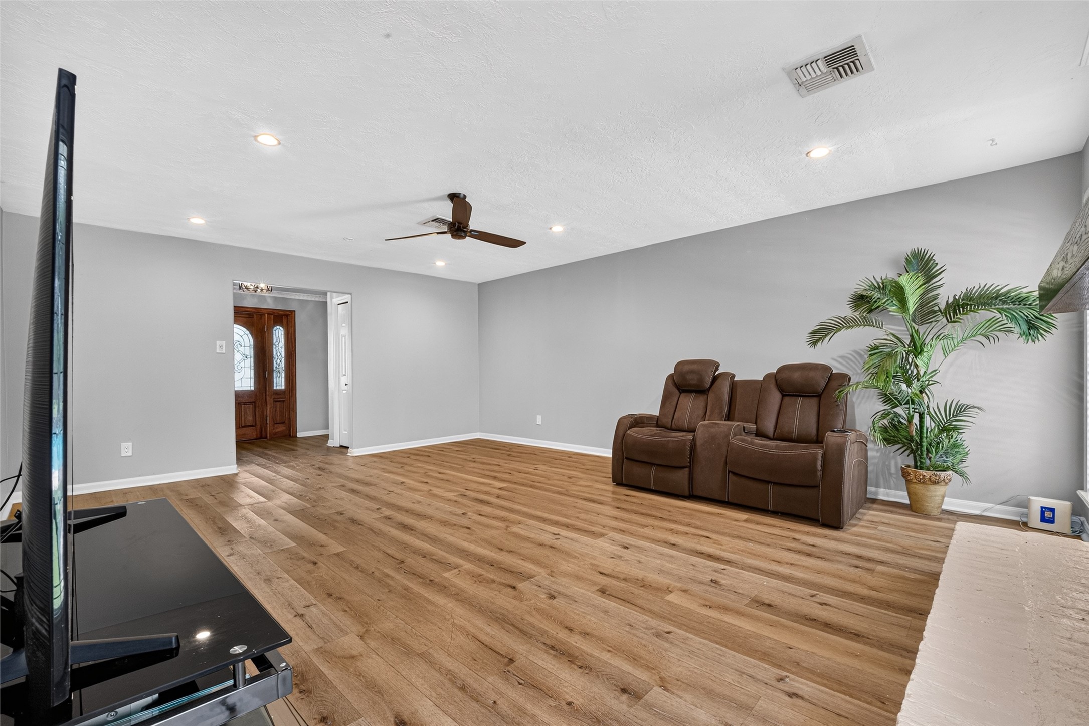 5727 Green Springs Dr Property Photo 25