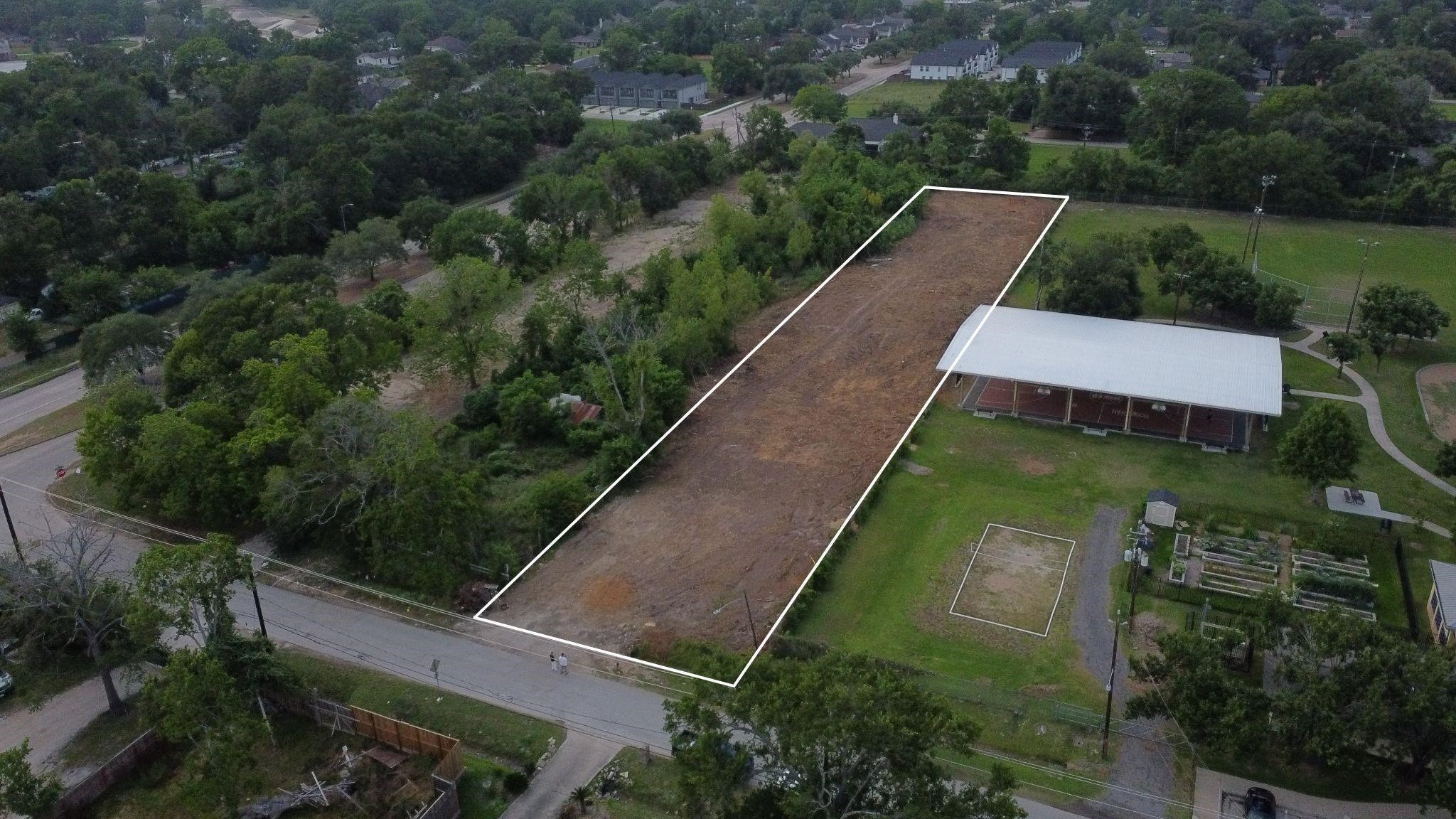 3406 De Soto Street Property Photo 2