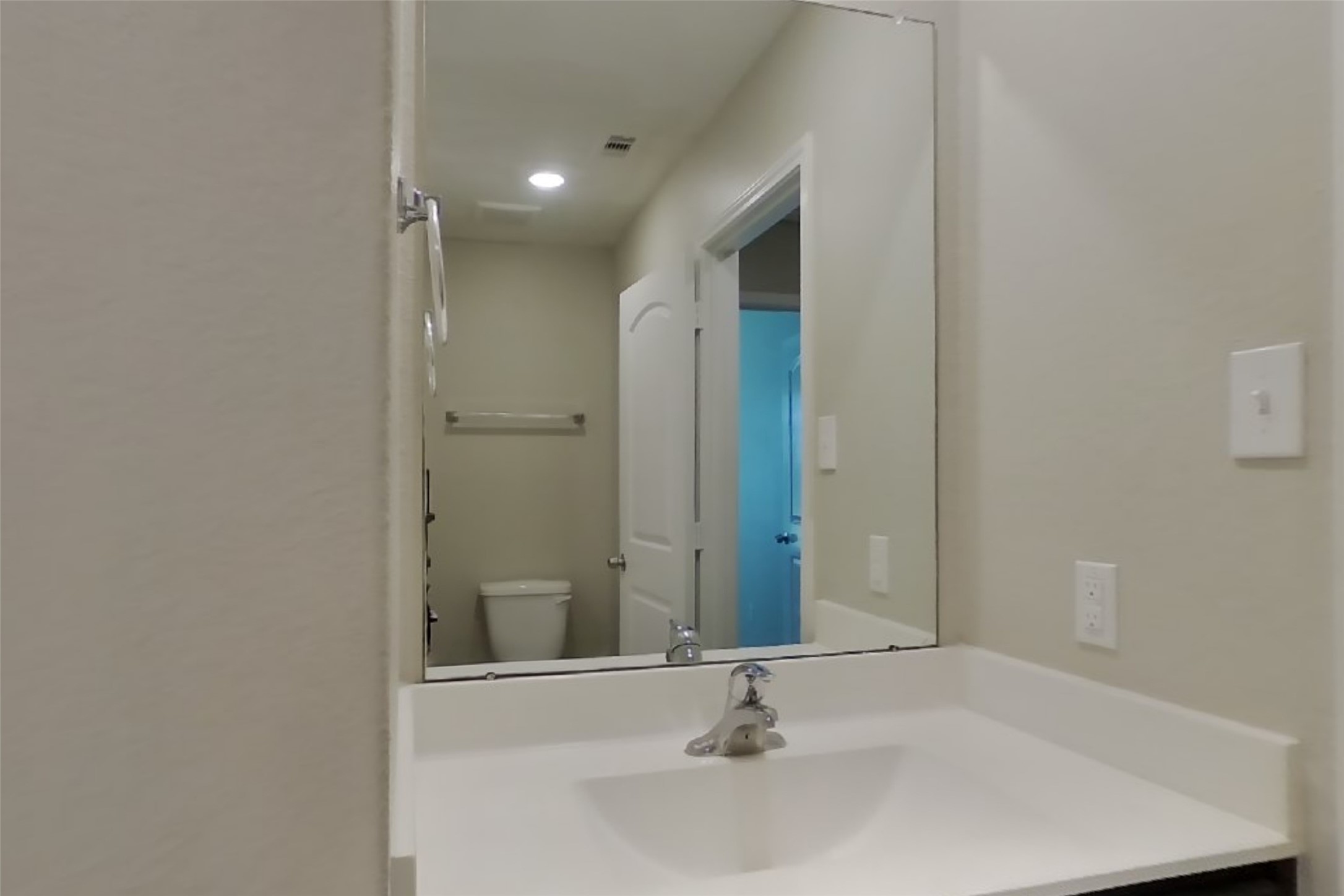 7715 Vacek Meadows Loop Property Photo 13