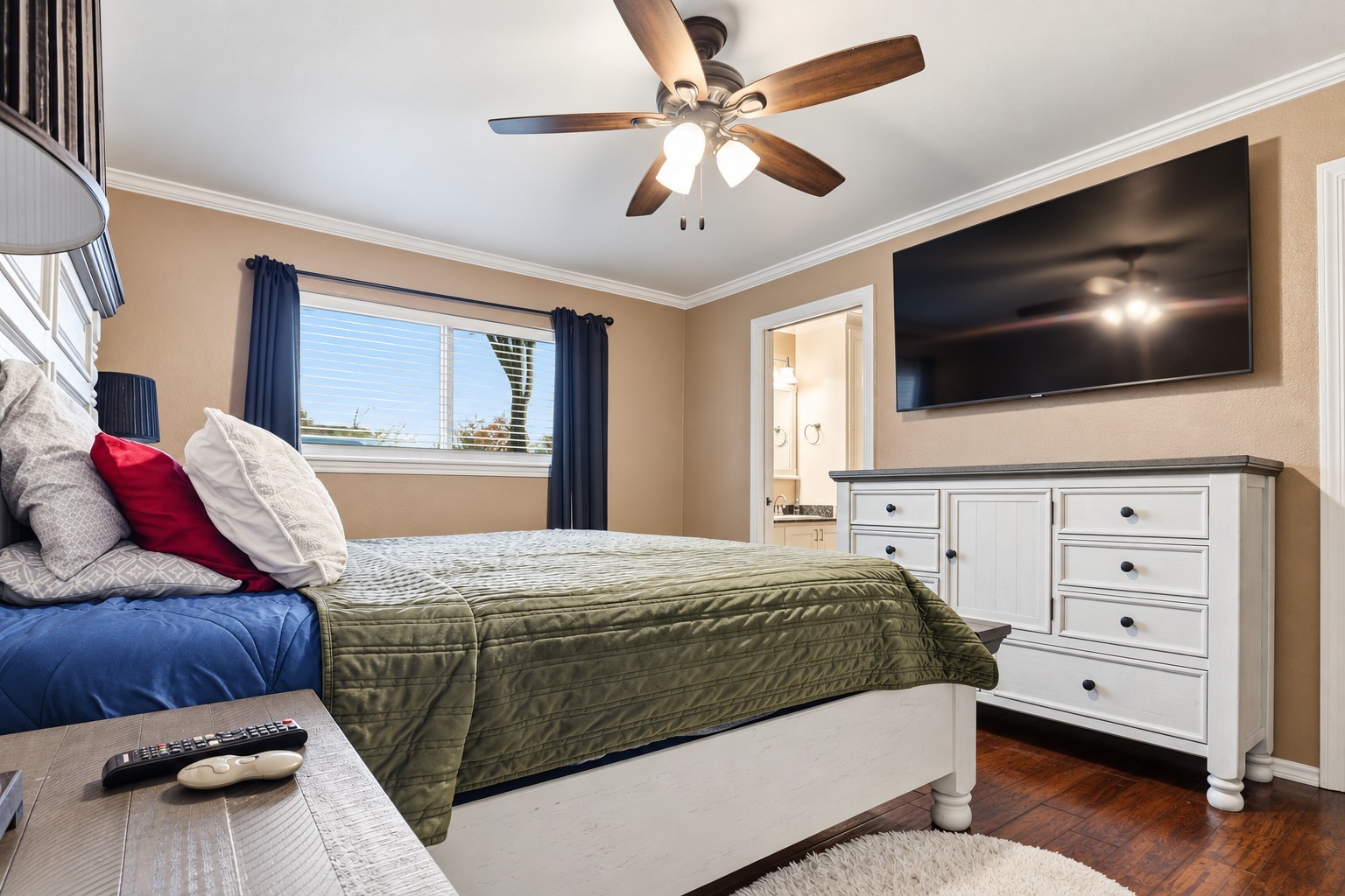 2414 Loch Lomond Street Property Photo 17