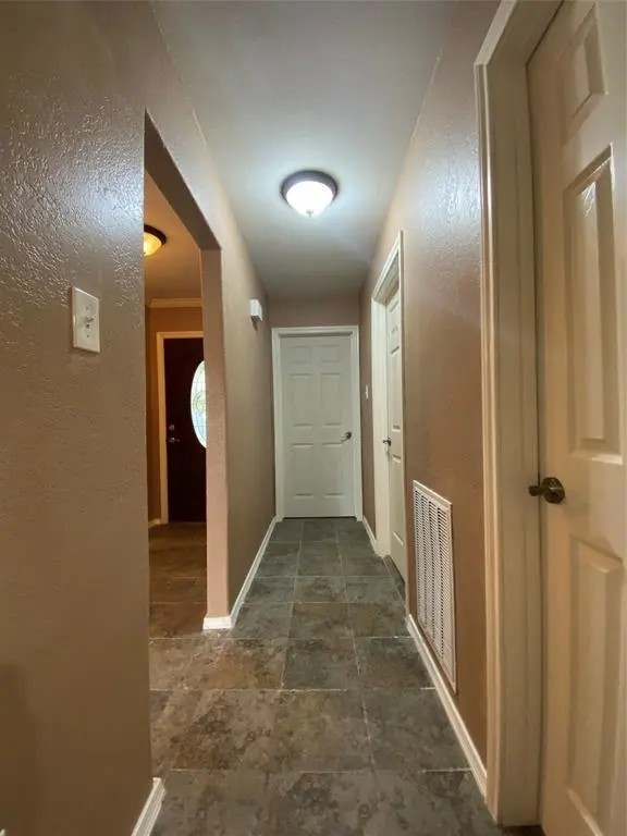 2414 Loch Lomond Street Property Photo 22