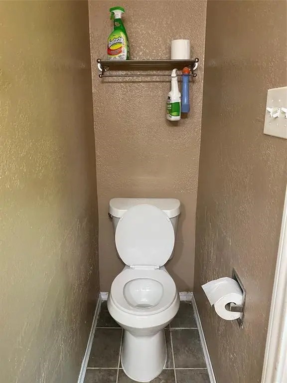 2414 Loch Lomond Street Property Photo 28