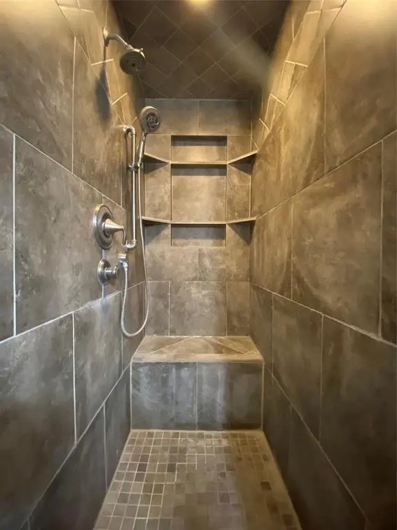 2414 Loch Lomond Street Property Photo 30