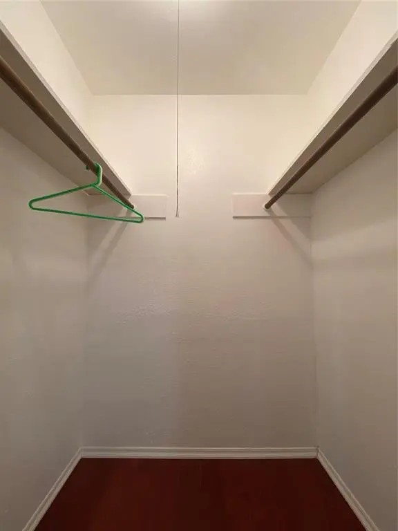 2414 Loch Lomond Street Property Photo 34