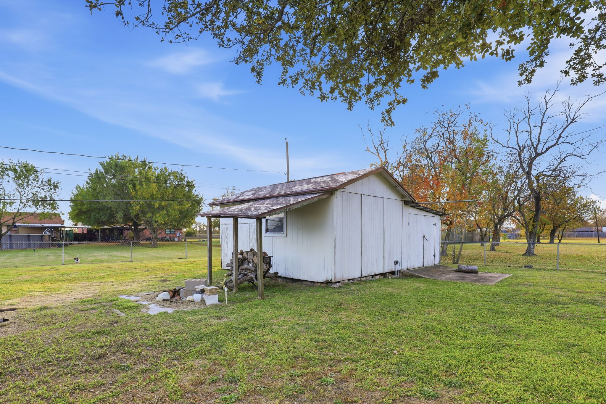 2414 Loch Lomond Street Property Photo 38