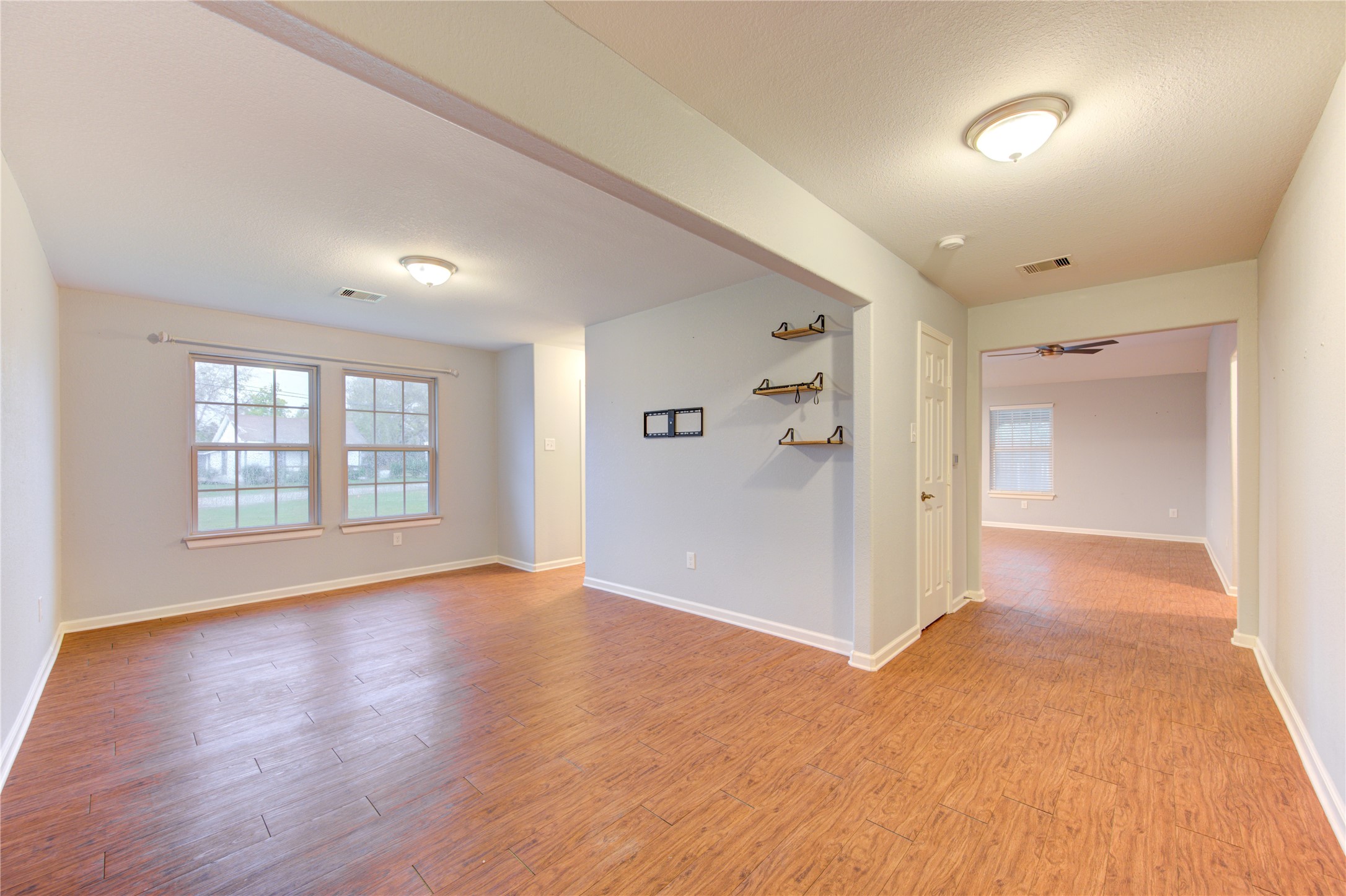 503 W Linney Street Property Photo 1