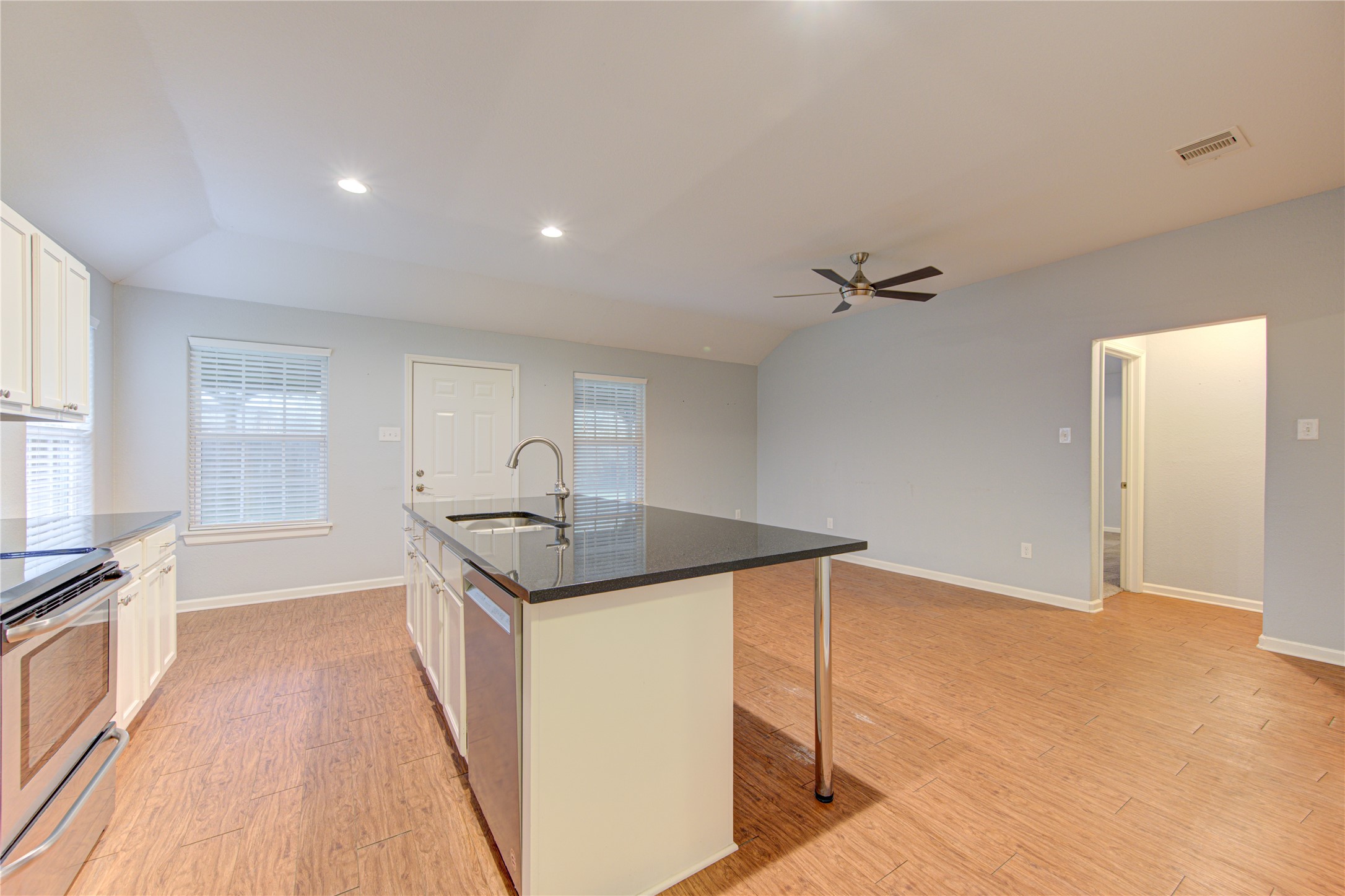 503 W Linney Street Property Photo 18