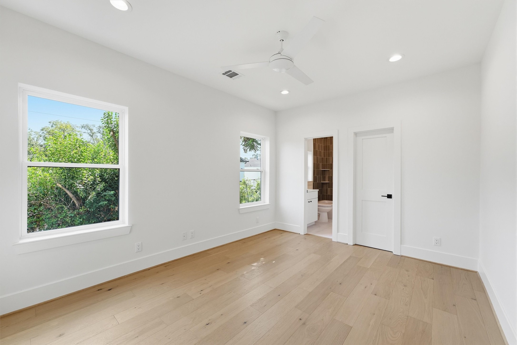8553 Forum Drive Property Photo 19