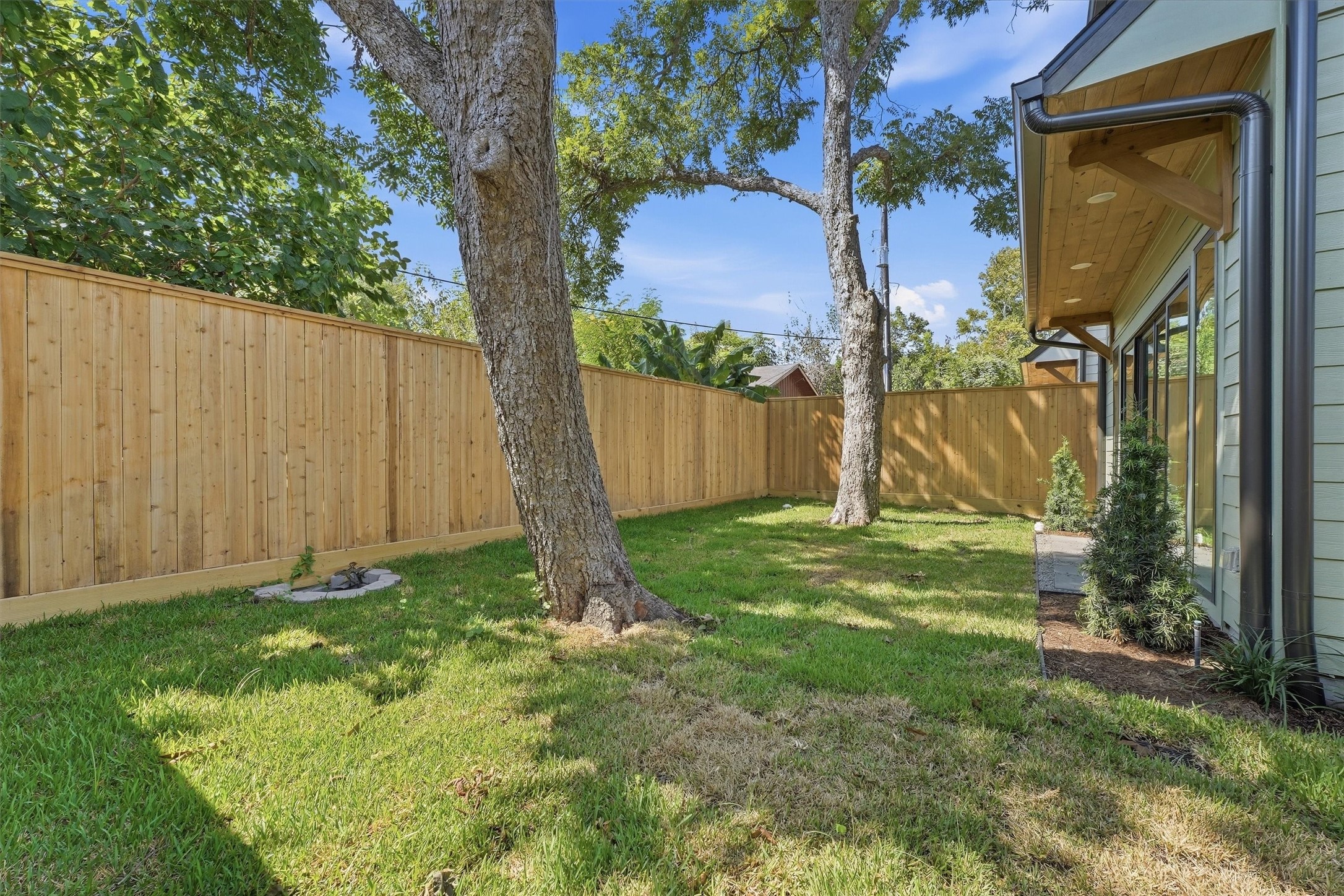 8553 Forum Drive Property Photo 27