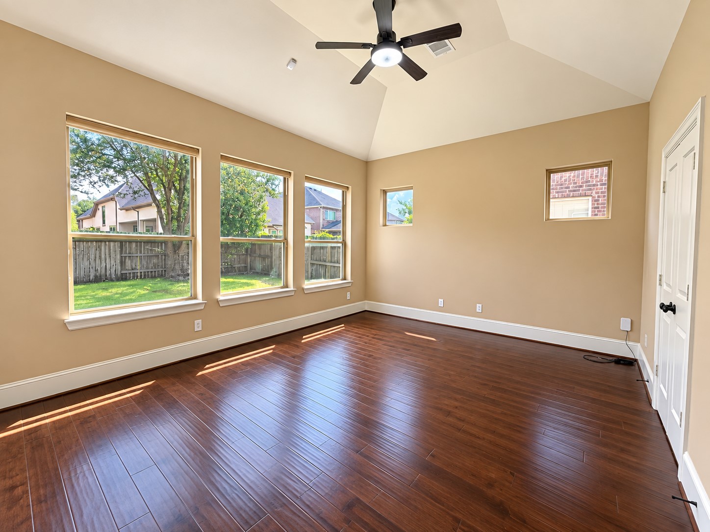10322 Hatcher Drive Property Photo 22