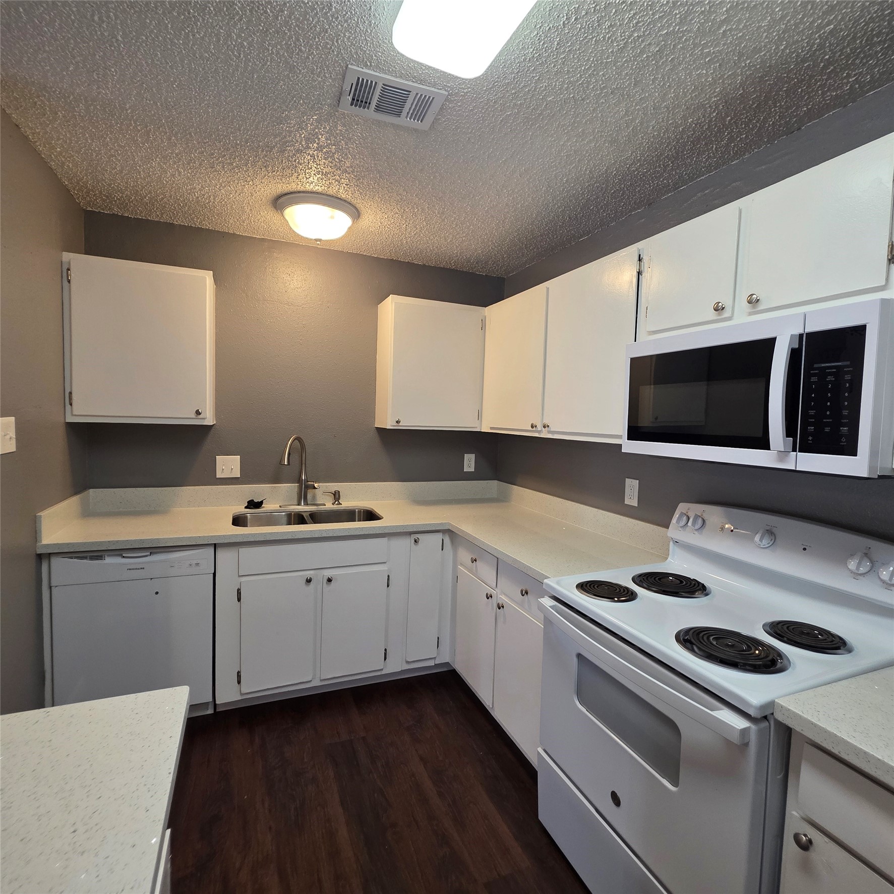 23535 Tree House Lane Property Photo 4