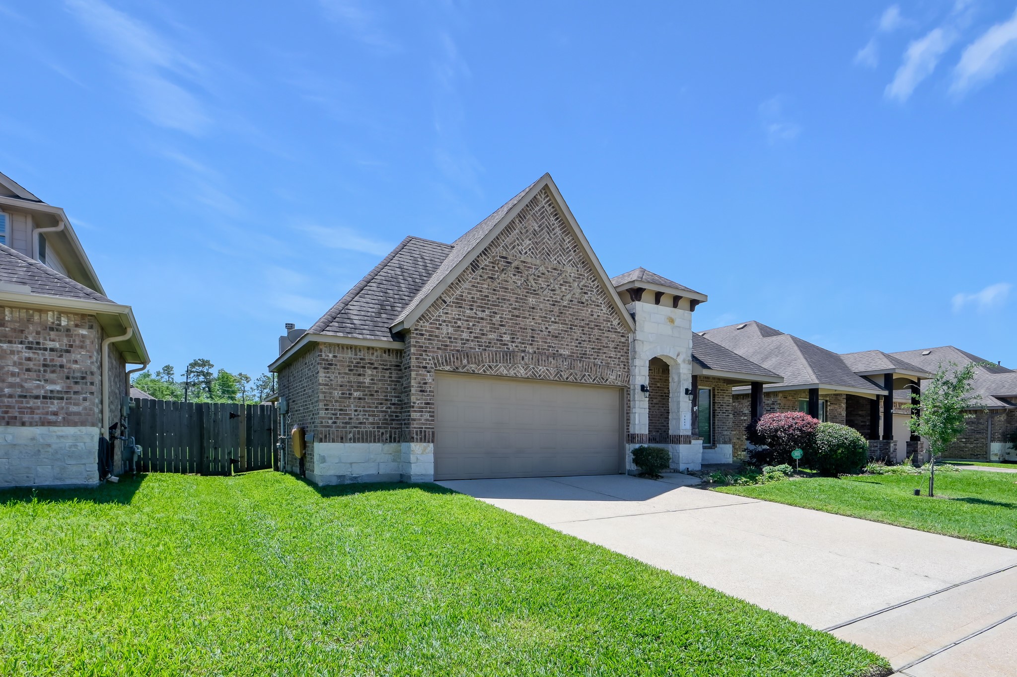 5615 Glenfield Spring Lane Property Photo 1