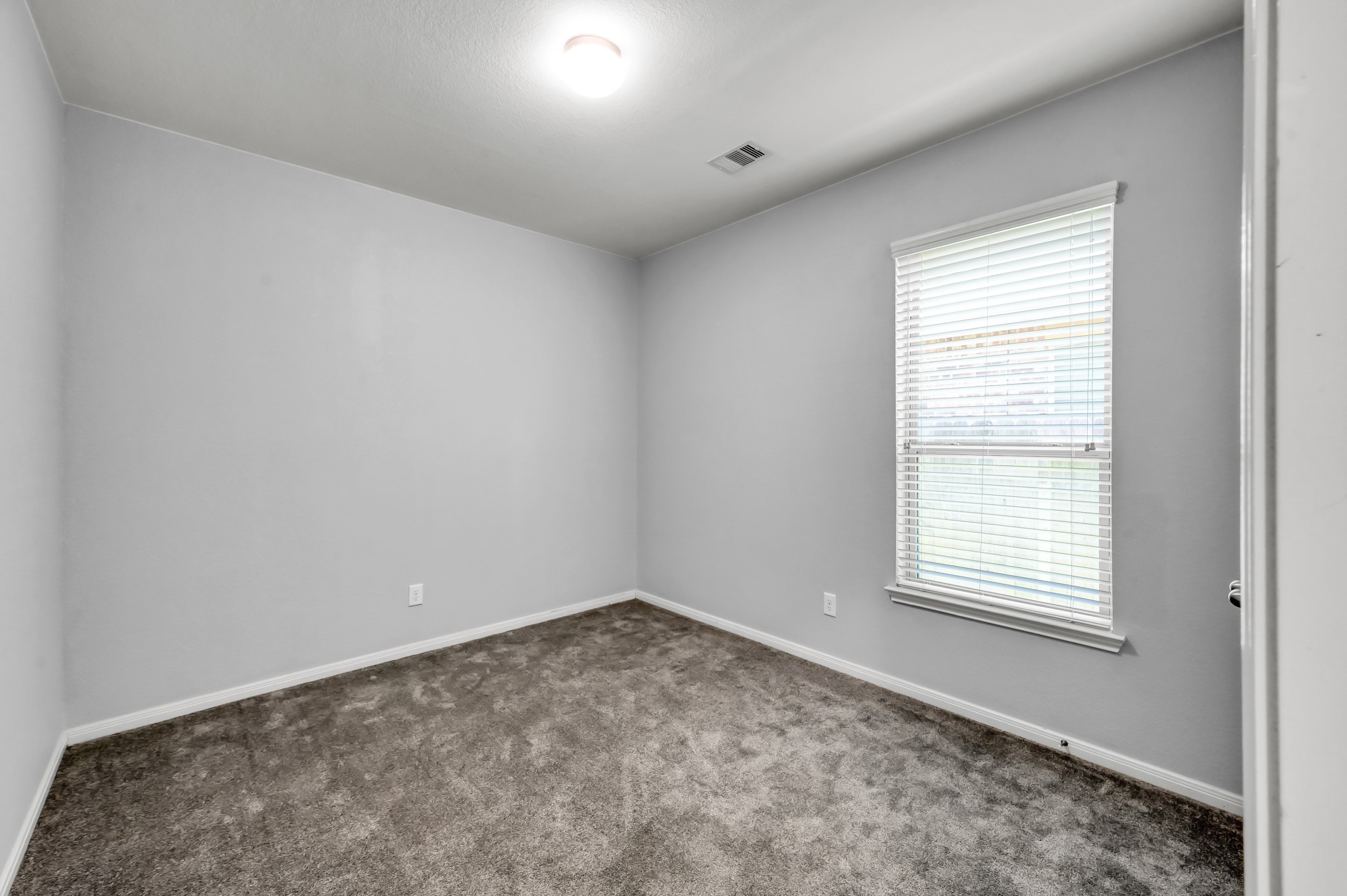 5615 Glenfield Spring Lane Property Photo 32