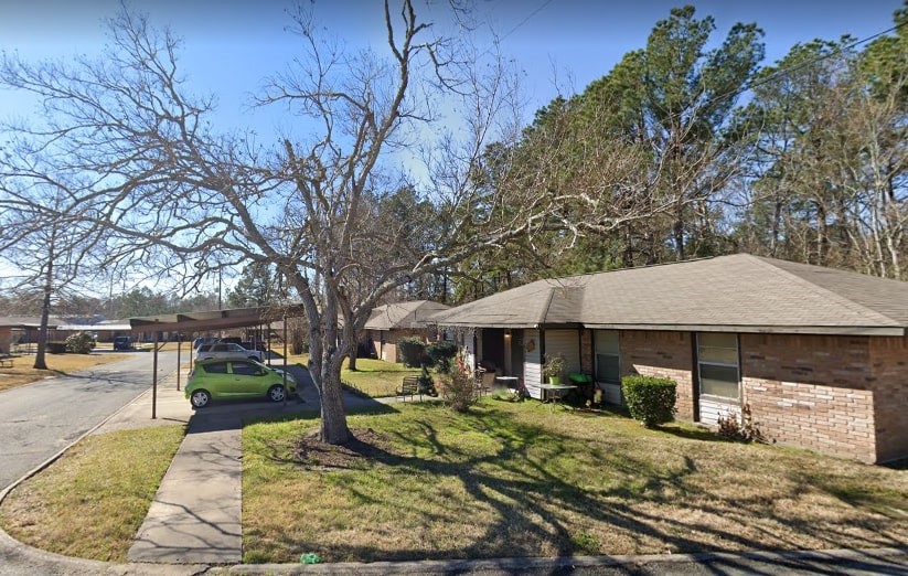 200 Senior Citizen Dr Property Photo 2