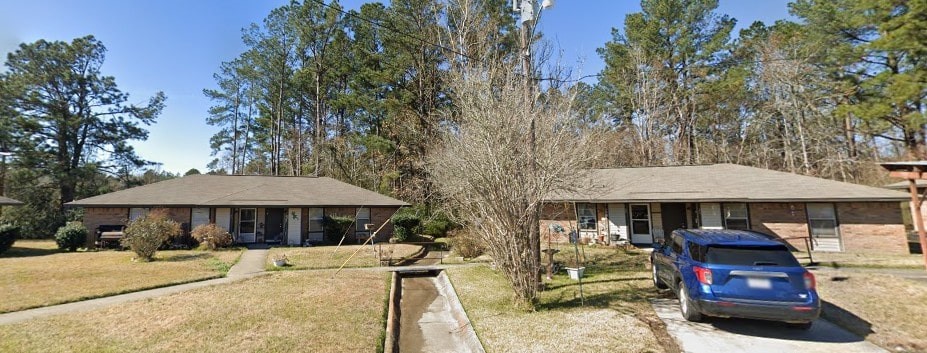200 Senior Citizen Dr Property Photo 4