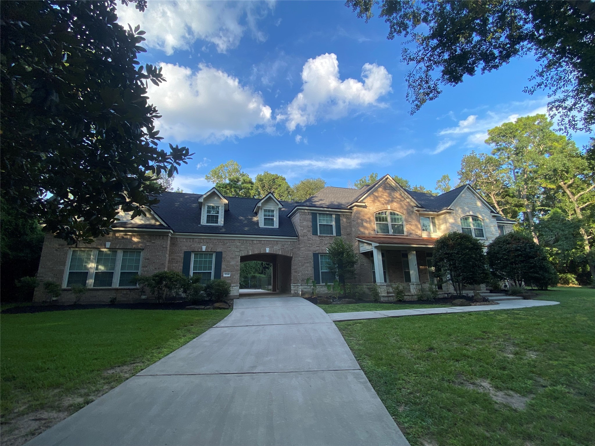 37518 Edgewater Drive Property Photo 2