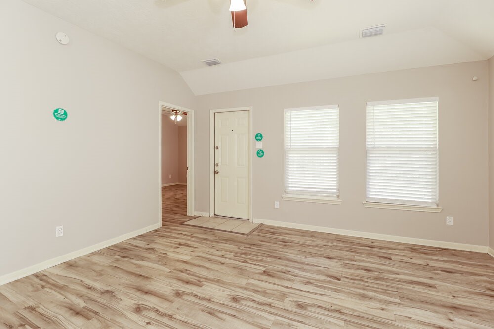 11002 Northam Drive Property Photo 4