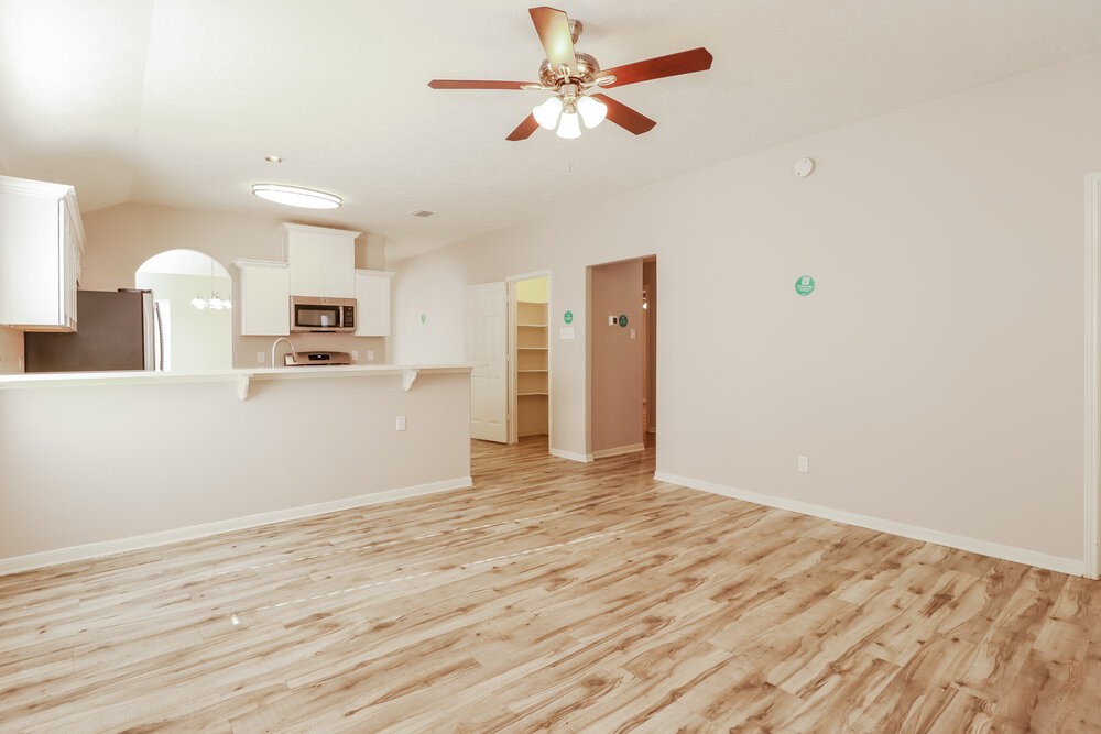 11002 Northam Drive Property Photo 5