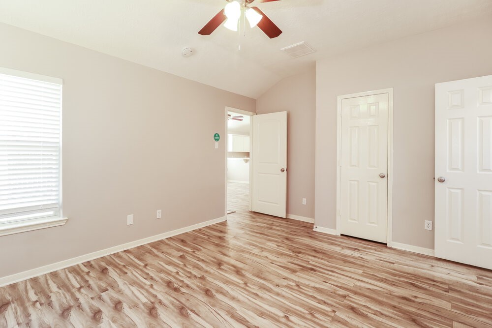 11002 Northam Drive Property Photo 9