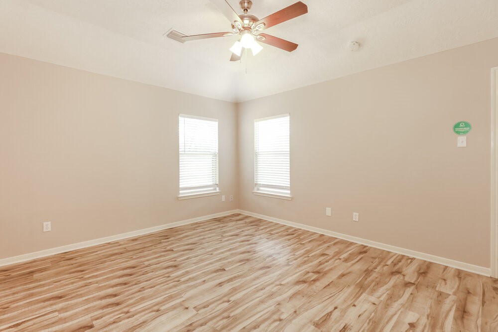11002 Northam Drive Property Photo 10