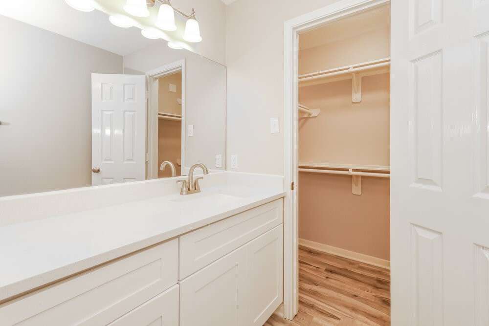11002 Northam Drive Property Photo 12