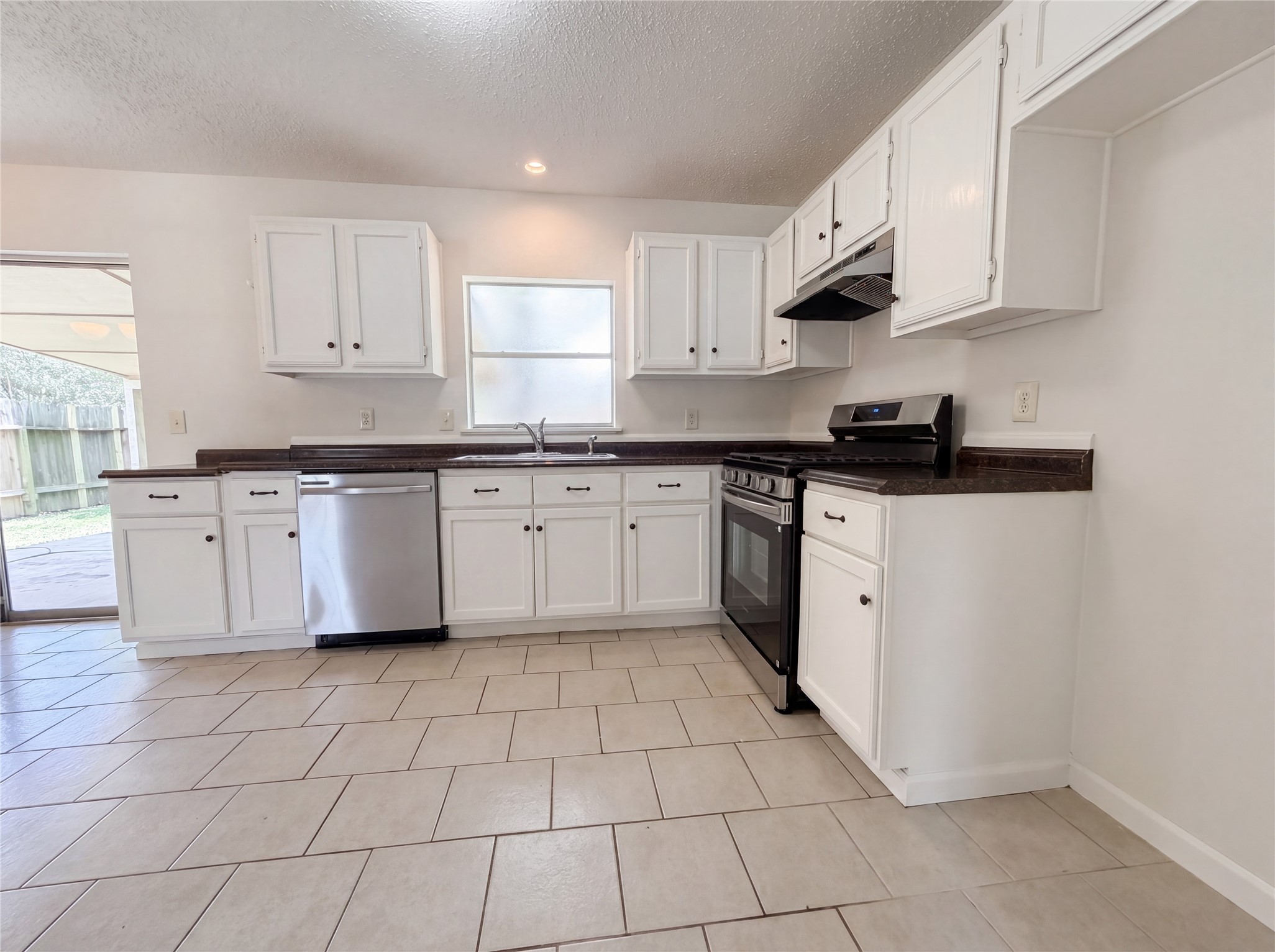 21403 Park Bishop Drive Property Photo 2