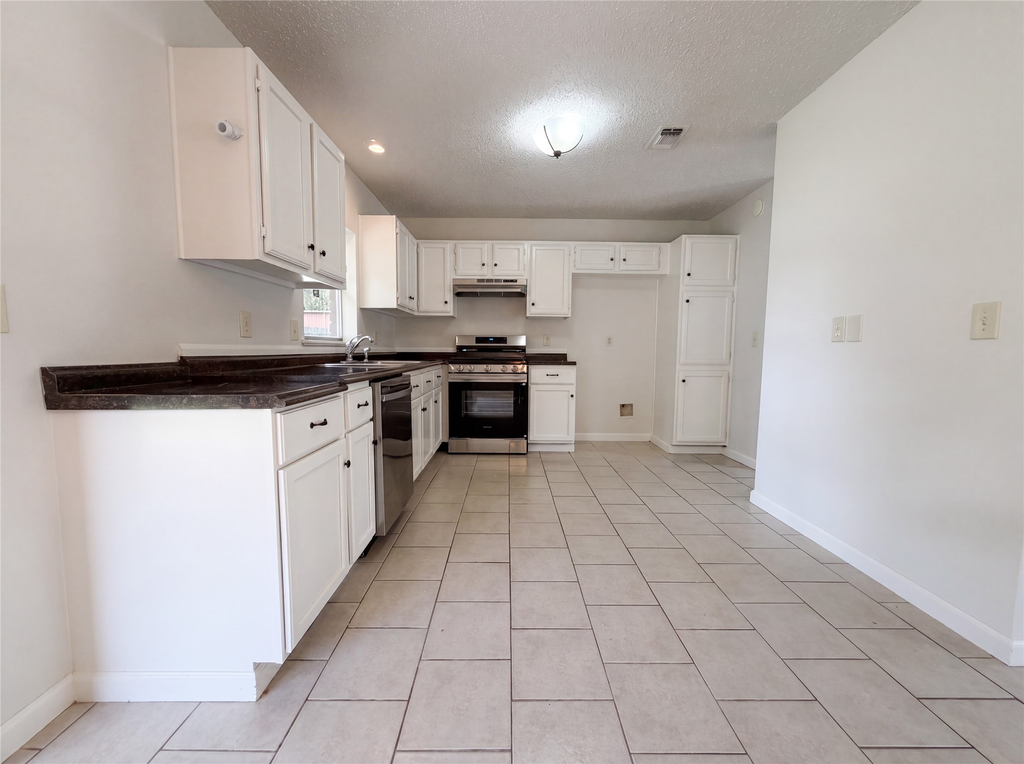 21403 Park Bishop Drive Property Photo 8