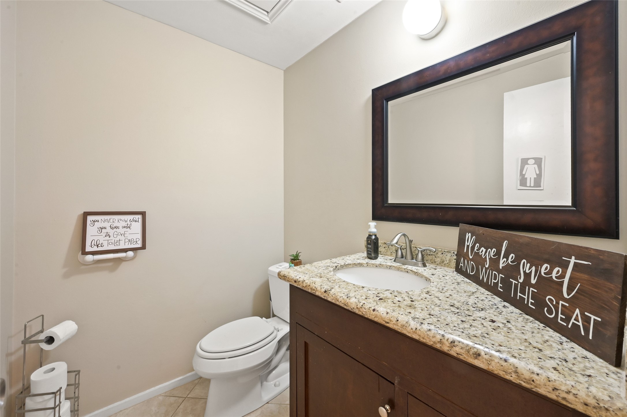 268 Litchfield Lane Property Photo 10