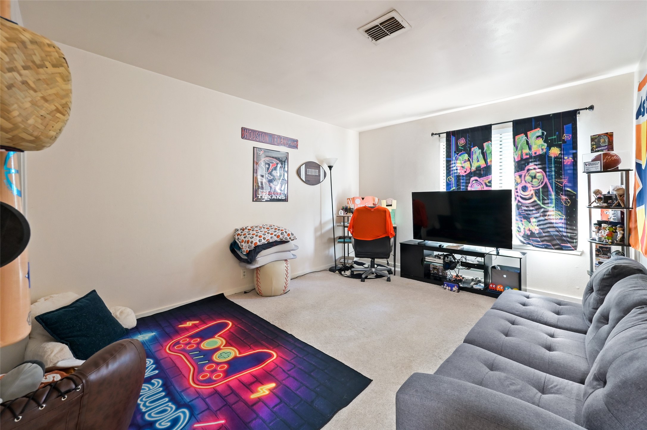 268 Litchfield Lane Property Photo 12
