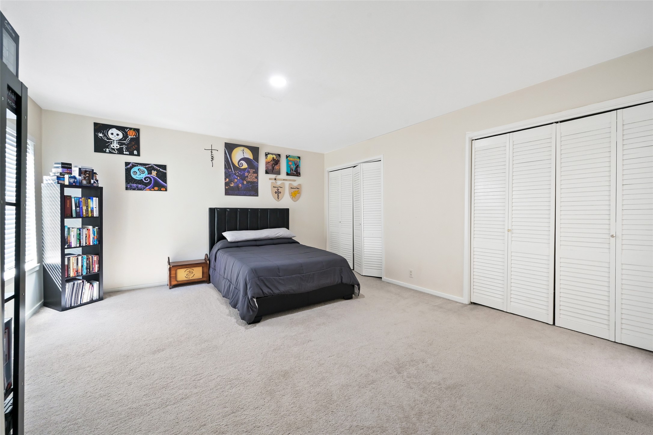 268 Litchfield Lane Property Photo 17
