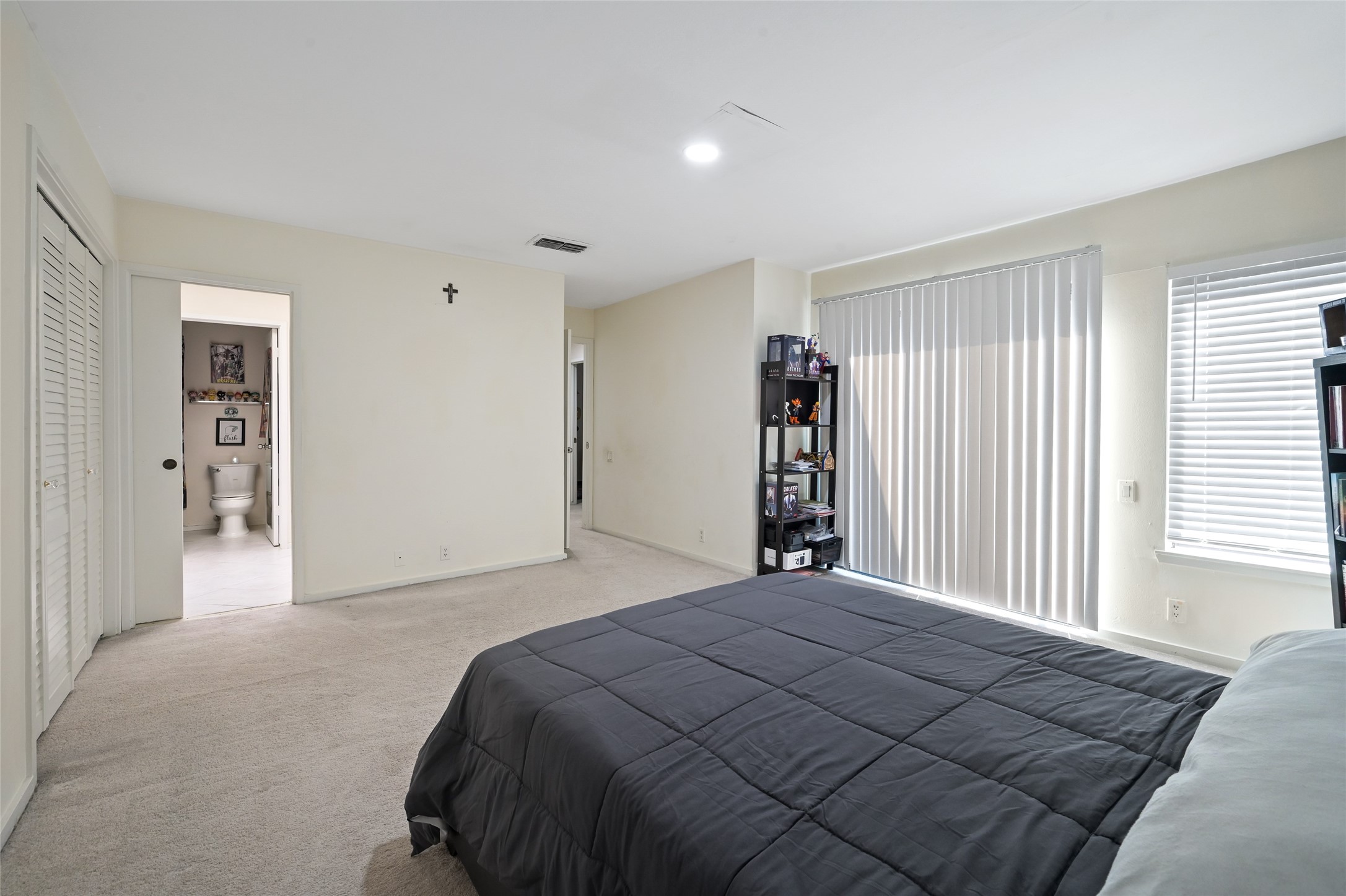 268 Litchfield Lane Property Photo 18