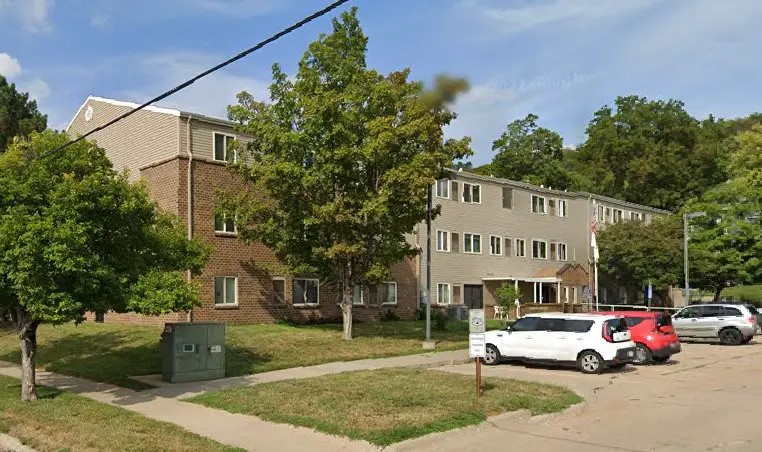 1105 S Third St Property Photo 3