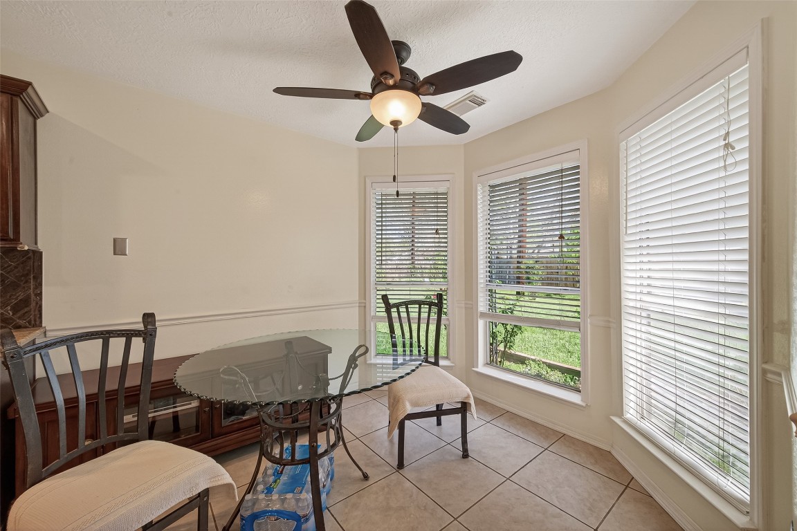 8203 Paddington Place Drive Property Photo 10
