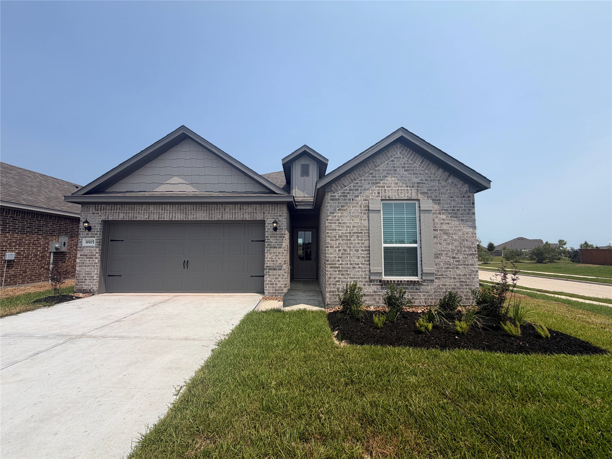 8915 New Jade Drive Property Photo 1
