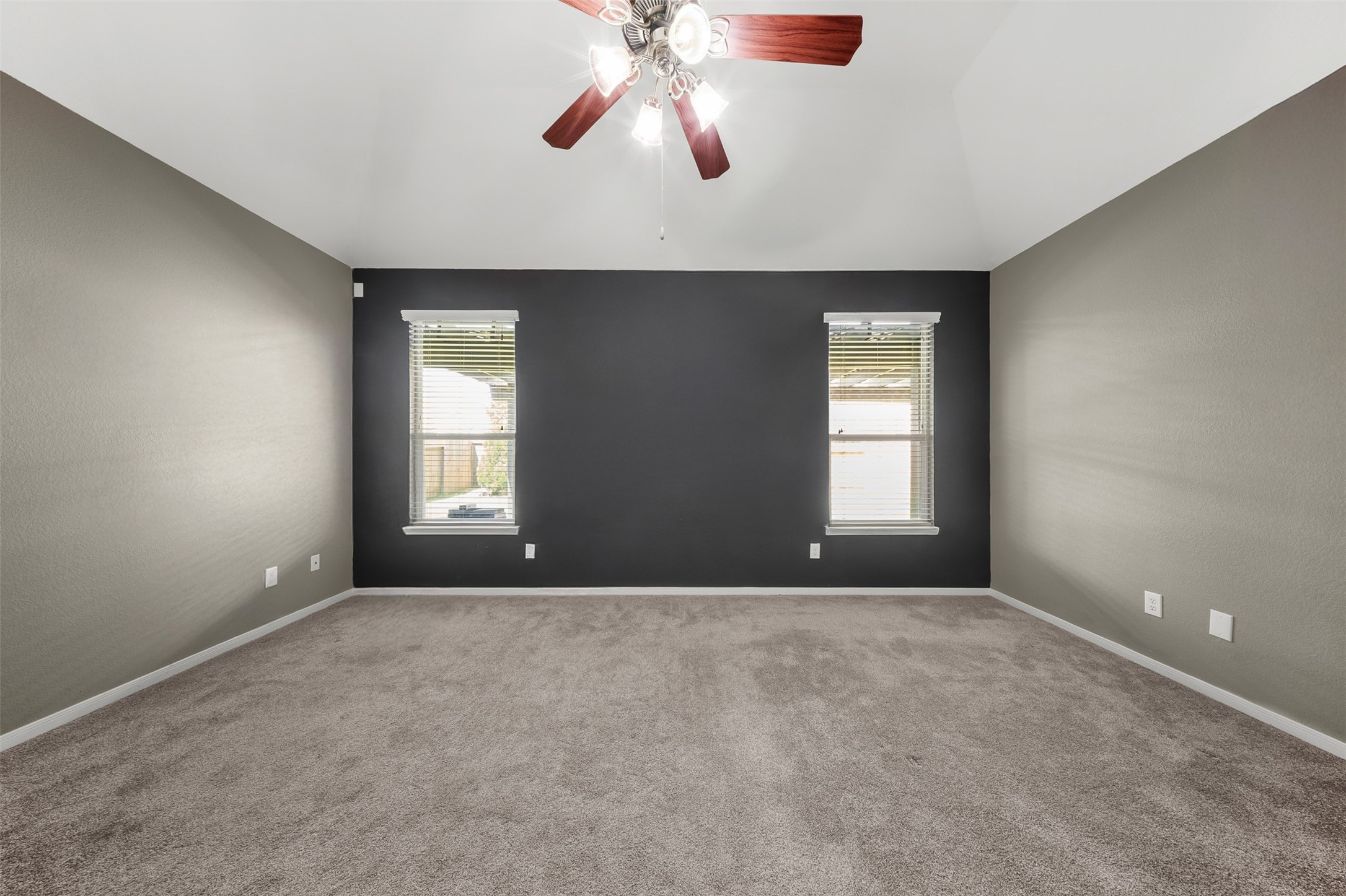 15314 Hazen Point Drive Property Photo 14