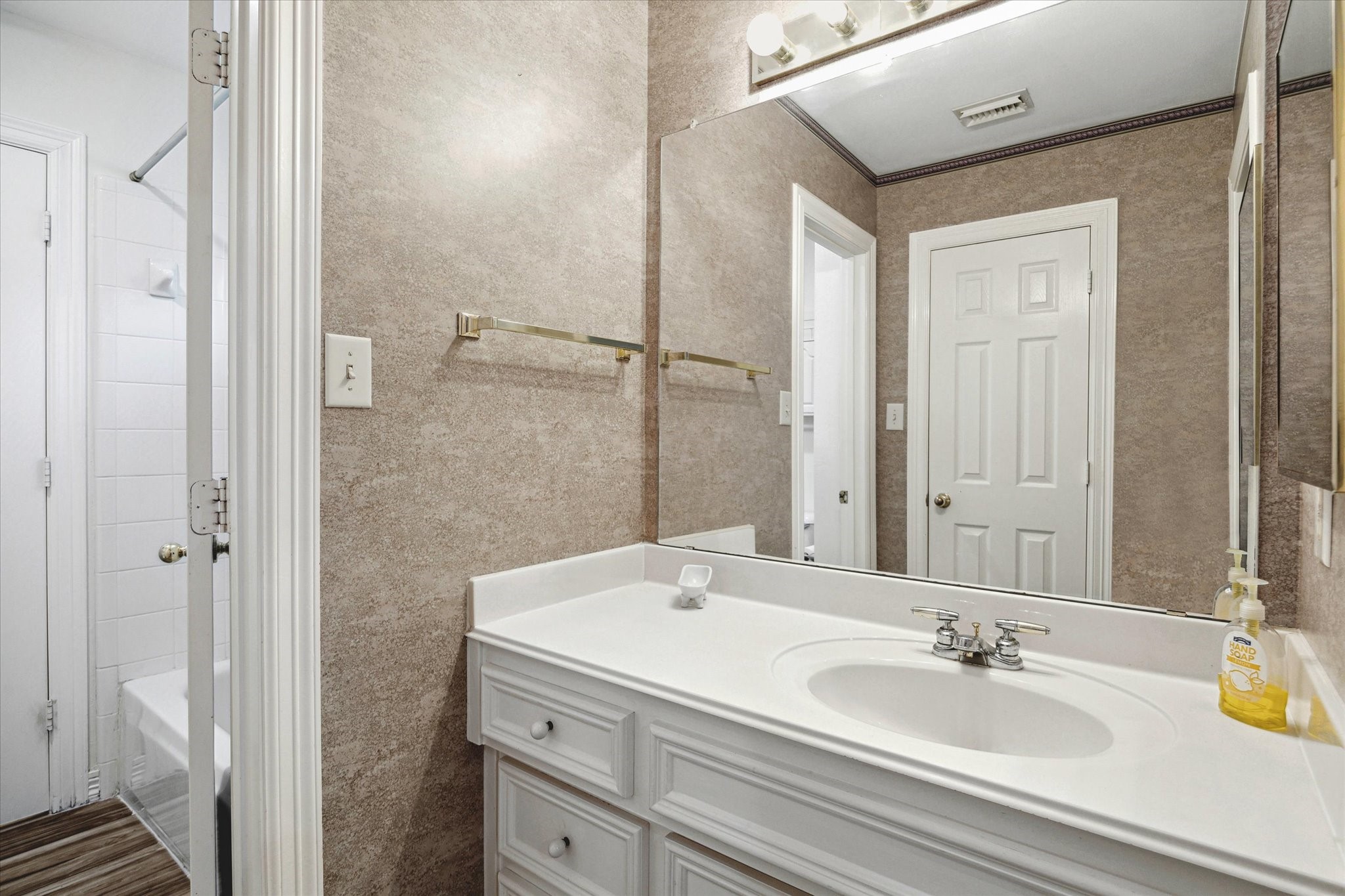 7906 Arbor Hill Court Property Photo 29