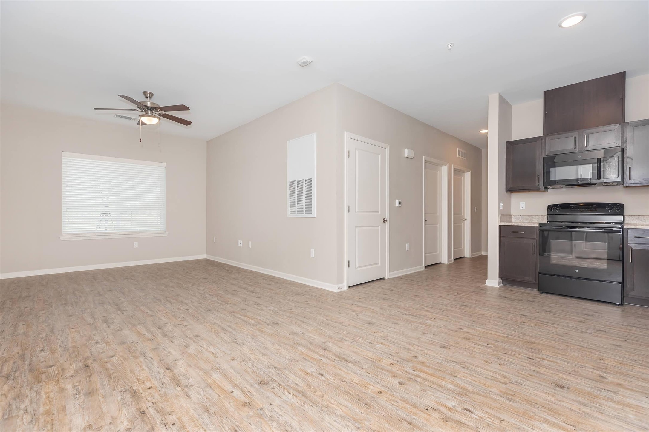 11777 Nicholson Dr Property Photo 16